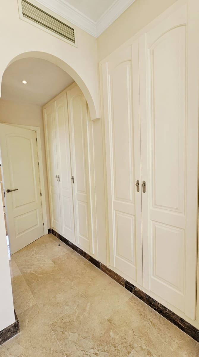 3 Zimmer Villa zu verkaufen in Estepona mit Pool Garage - 950.000 € (Ref: 9132269)