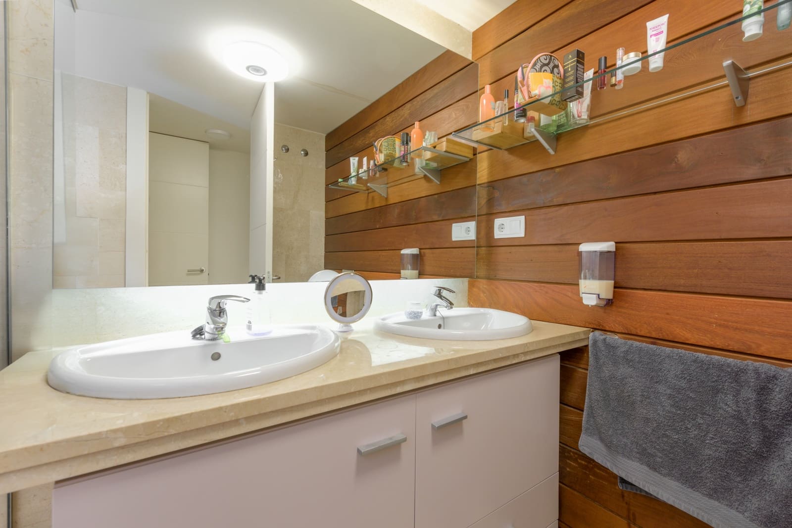 4 soverom Leilighet til salgs i Manilva med svømmebasseng garasje - € 639 000 (Ref: 9137010)