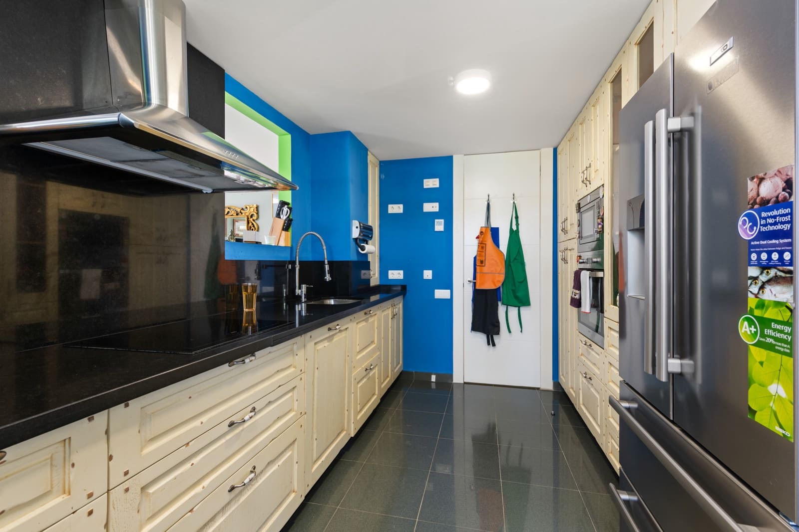 4 soveværelse Lejlighed til salg i Manilva med swimmingpool garage - € 639.000 (Ref: 9137010)