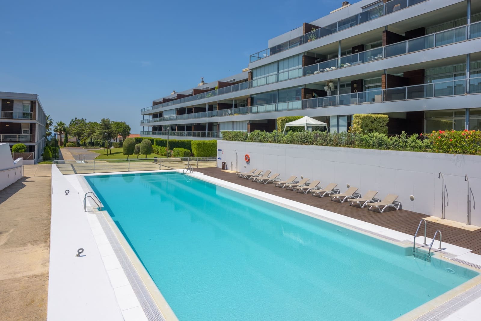4 soveværelse Lejlighed til salg i Manilva med swimmingpool garage - € 639.000 (Ref: 9137010)