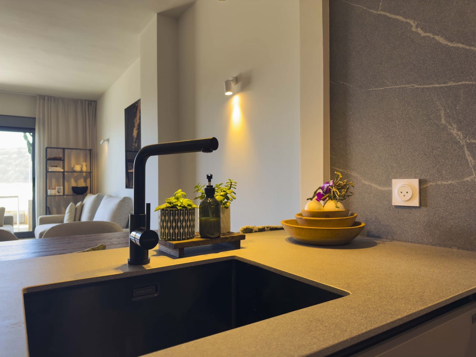 2 chambre Appartement à vendre à Manilva avec piscine garage - 359 000 € (Ref: 9159385)