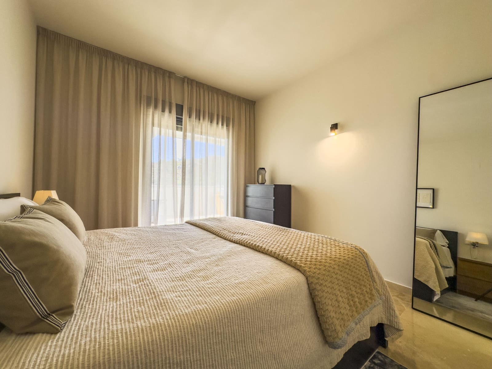 2 chambre Appartement à vendre à Manilva avec piscine garage - 359 000 € (Ref: 9159385)