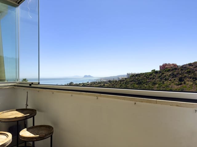 Apartamento de 2 habitaciones en Manilva en venta con piscina garaje - 358.000 € (Ref: 9159385)