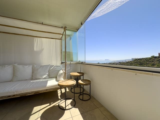 Apartamento de 2 habitaciones en Manilva en venta con piscina garaje - 358.000 € (Ref: 9159385)
