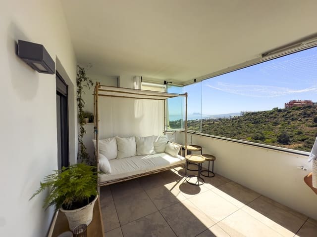 Apartamento de 2 habitaciones en Manilva en venta con piscina garaje - 358.000 € (Ref: 9159385)