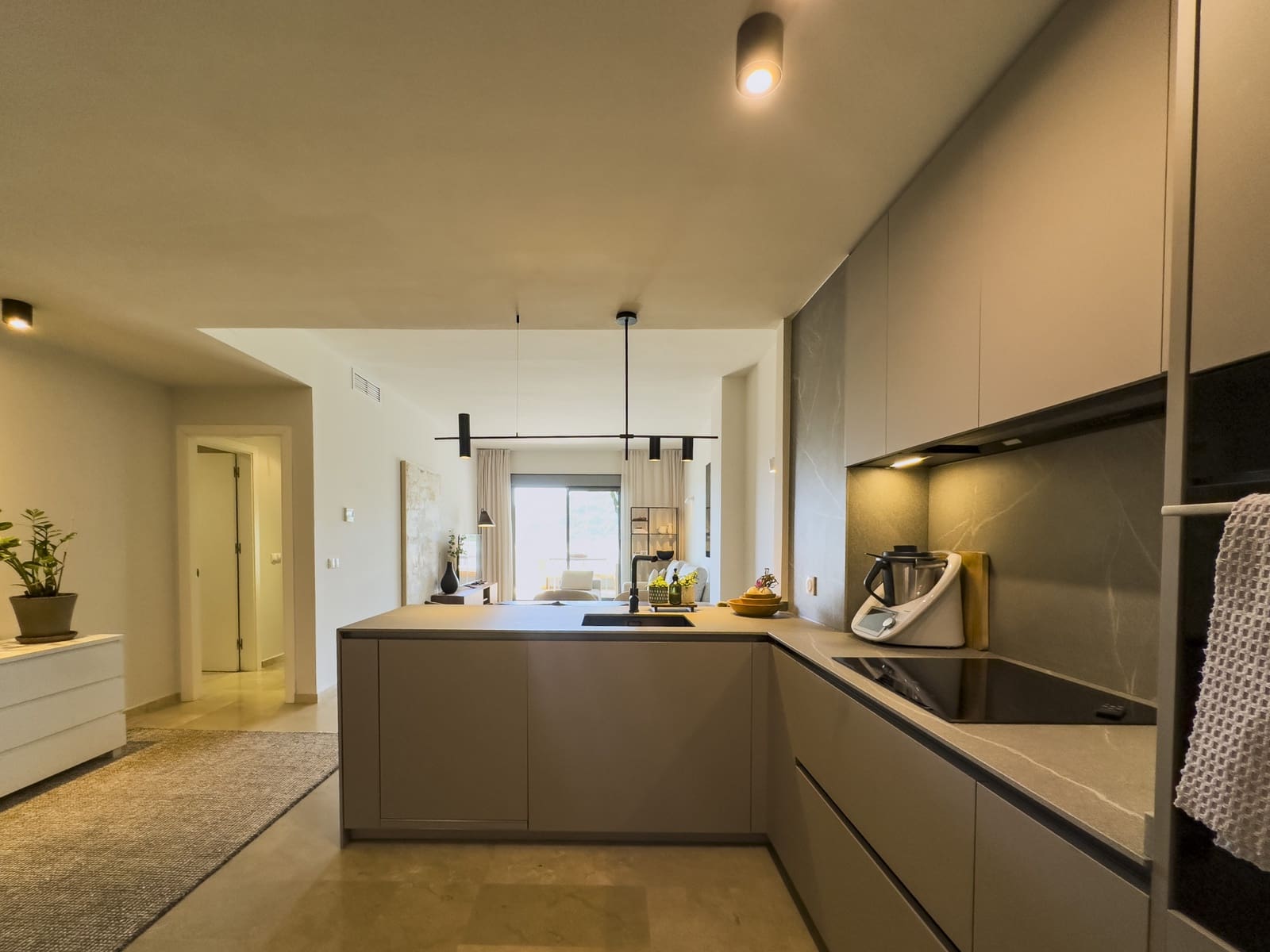 2 chambre Appartement à vendre à Manilva avec piscine garage - 358 000 € (Ref: 9159385)