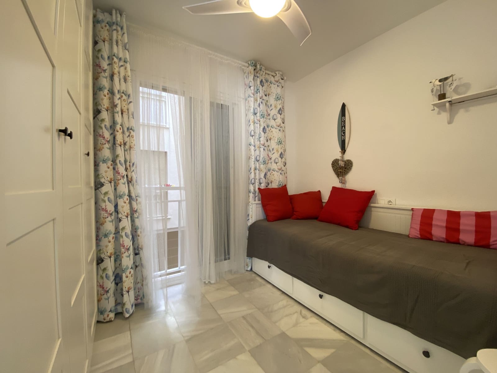 2 makuuhuone Huoneisto myytävänä paikassa San Luis de Sabinillas - 280 000 € (Ref: 9180926)