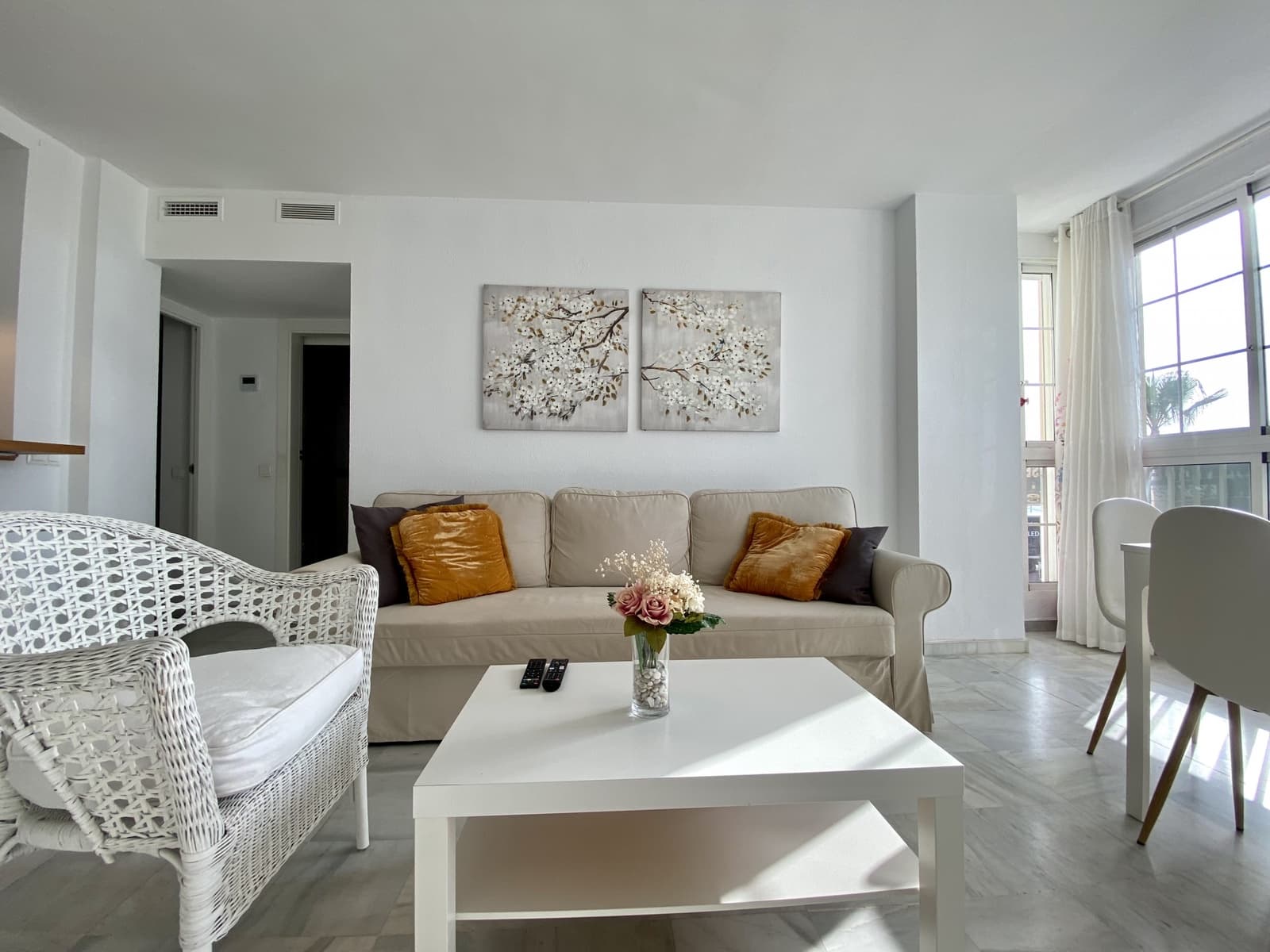 2 makuuhuone Huoneisto myytävänä paikassa San Luis de Sabinillas - 280 000 € (Ref: 9180926)