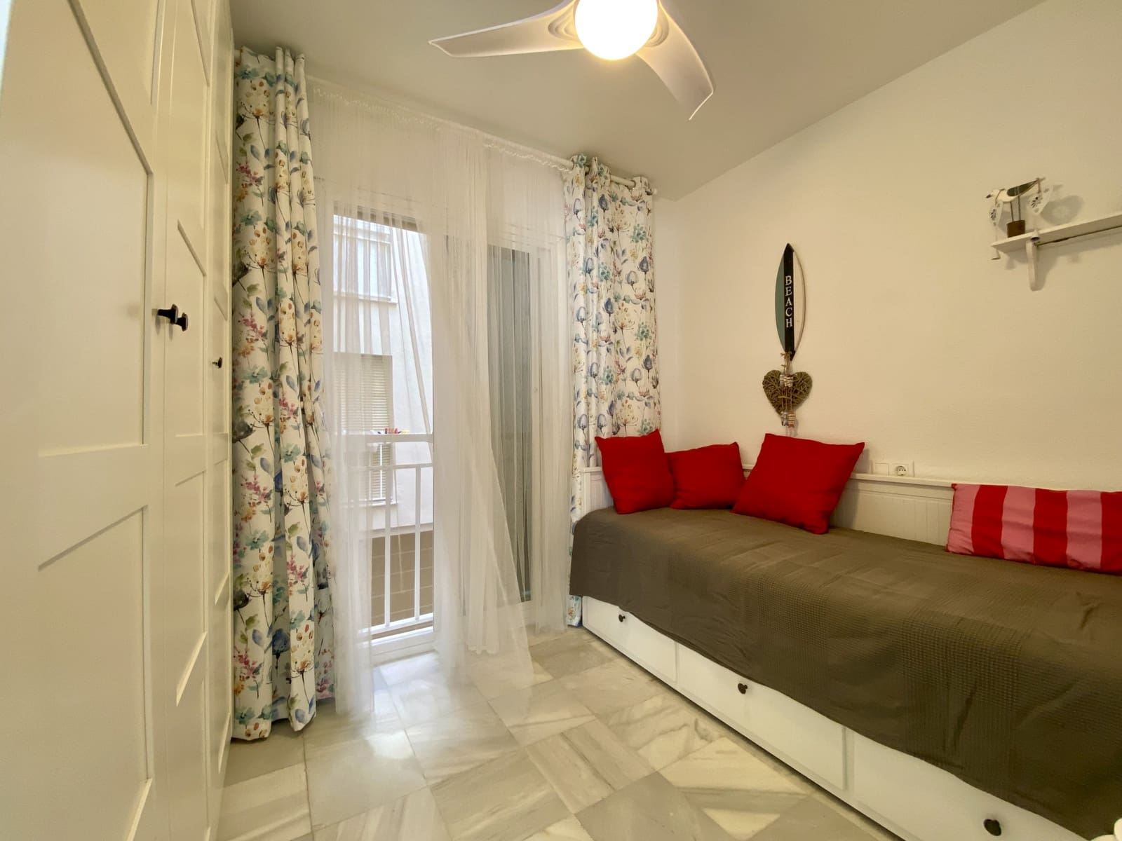 2 makuuhuone Huoneisto myytävänä paikassa San Luis de Sabinillas - 280 000 € (Ref: 9180926)