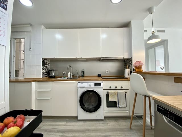 2 sovrum Lägenhet till salu i San Luis de Sabinillas, Manilva - 280 000 € (Ref: 9180926)