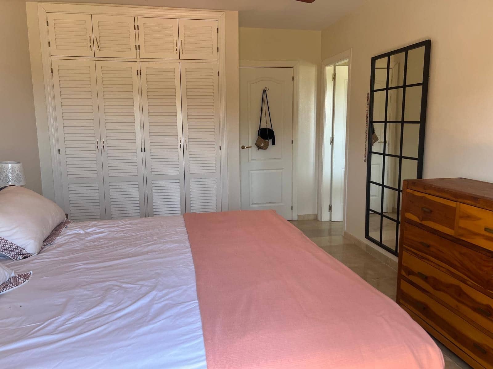 3 soveværelse Semi-Rækkehus til salg i Manilva med swimmingpool garage - € 549.000 (Ref: 9183603)