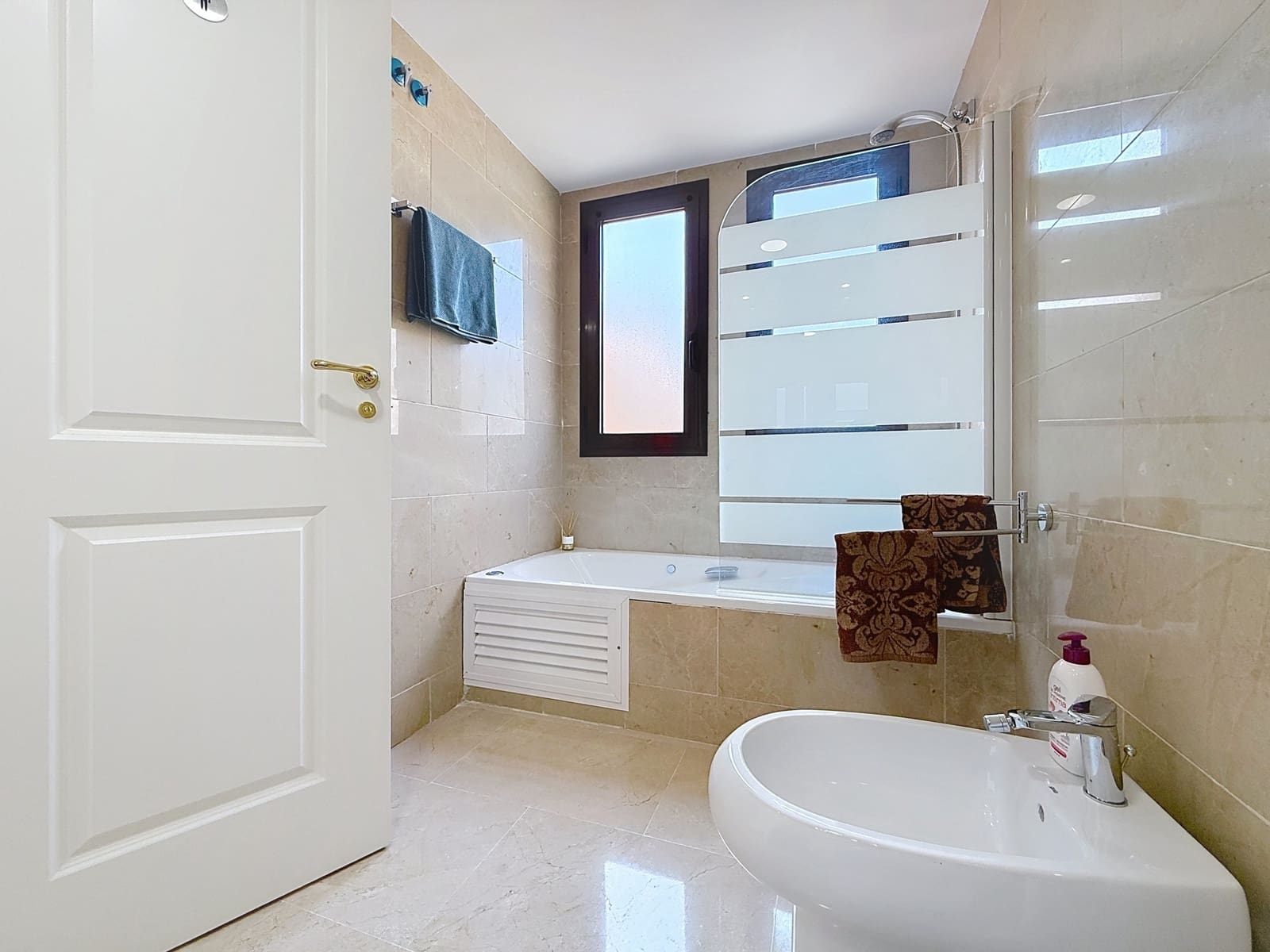 3 soverom Penthouse til salgs i San Luis de Sabinillas med svømmebasseng garasje - € 510 000 (Ref: 9200417)