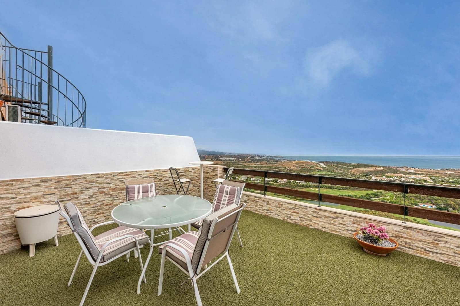 3 Zimmer Penthouse zu verkaufen in Casares mit Garage - 365.000 € (Ref: 9226977)