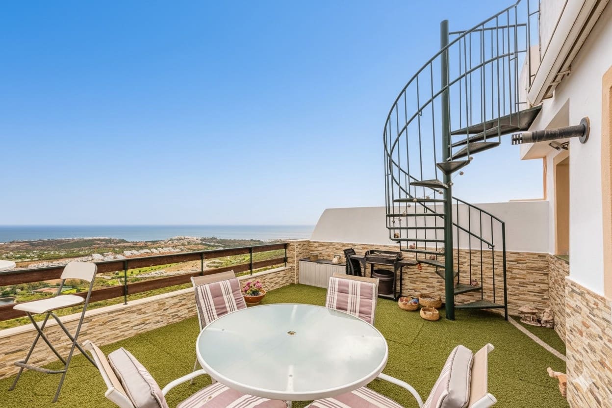 3 Zimmer Penthouse zu verkaufen in Casares mit Garage - 365.000 € (Ref: 9226977)