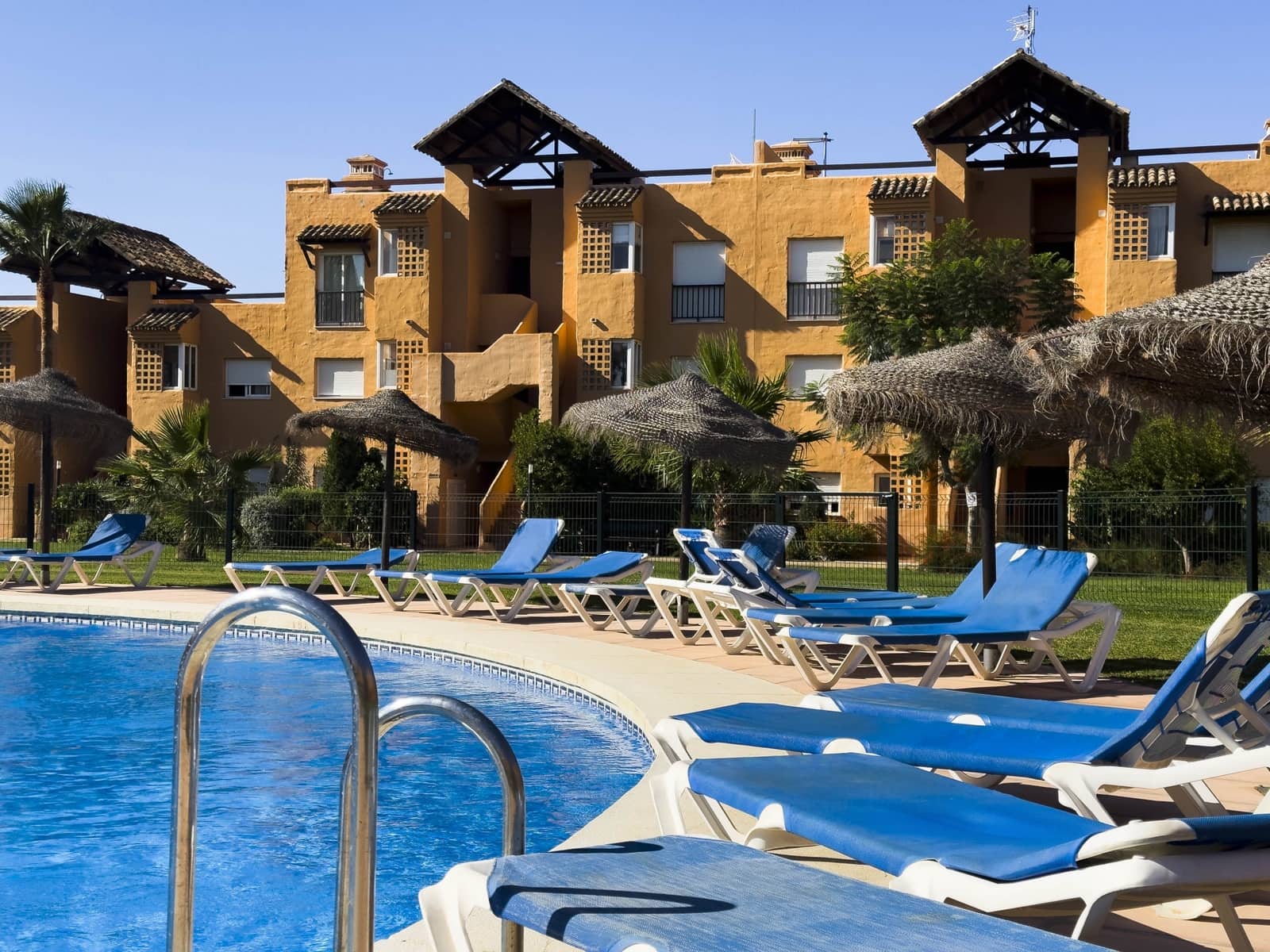 2 Zimmer Apartment zu verkaufen in Casares mit Pool Garage - 229.000 € (Ref: 9239831)