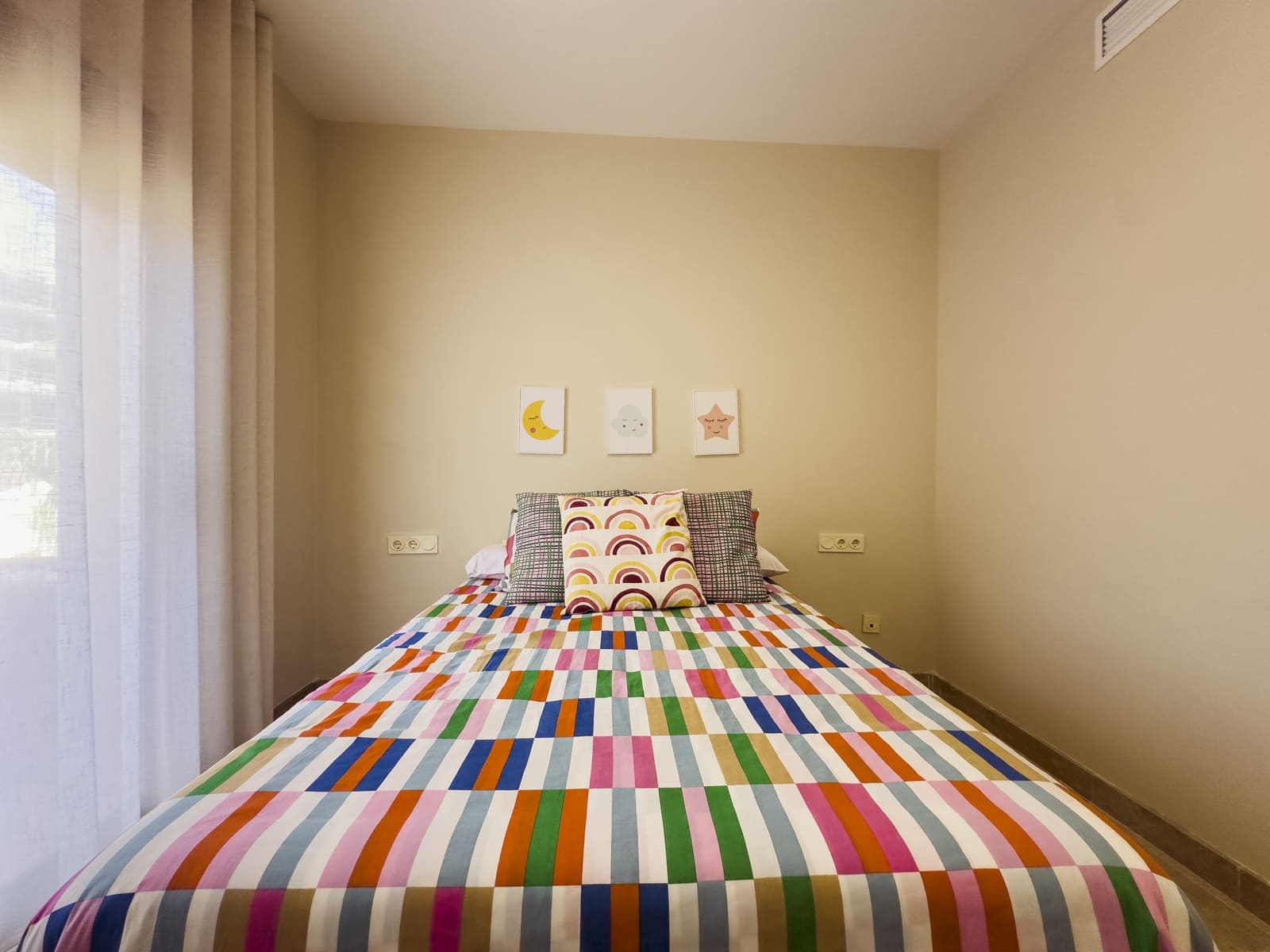 2 sypialnia Apartament na sprzedaż w Manilva z basenem garażem - 329 000 € (Ref: 9239832)