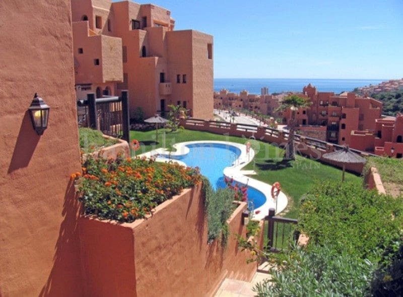 2 sypialnia Apartament na sprzedaż w Manilva z basenem garażem - 329 000 € (Ref: 9239832)