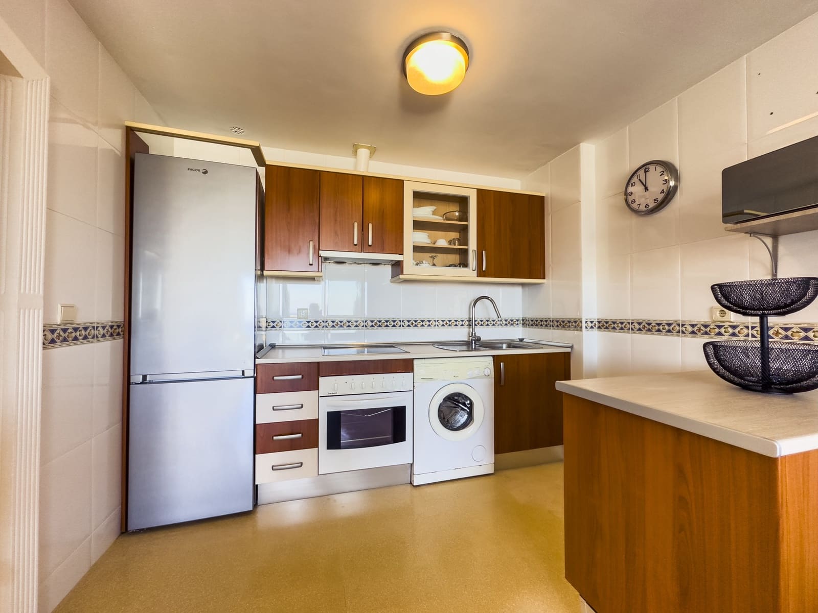 2 sovrum Lägenhet till salu i San Luis de Sabinillas med pool garage - 299 900 € (Ref: 9291513)