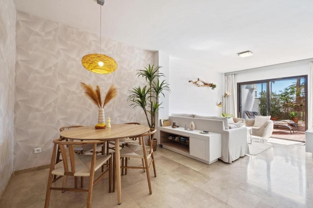 Apartamento de 2 habitaciones en Manilva en venta con piscina garaje - 430.000 € (Ref: 9294247)