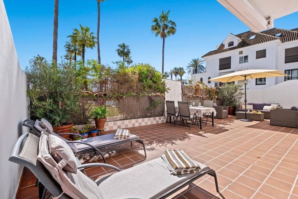 Apartamento de 2 habitaciones en Manilva en venta con piscina garaje - 430.000 € (Ref: 9294247)