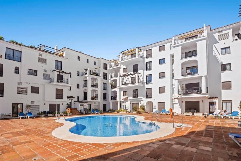 Apartamento de 2 habitaciones en Manilva en venta con piscina garaje - 430.000 € (Ref: 9294247)