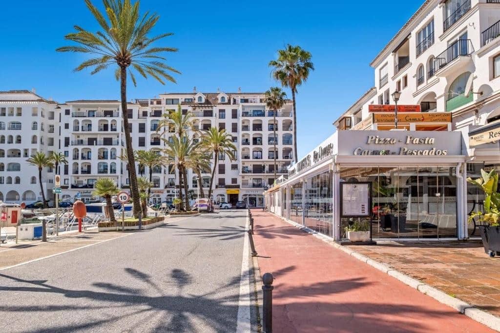 Apartamento de 2 habitaciones en Manilva en venta con piscina garaje - 430.000 € (Ref: 9294247)