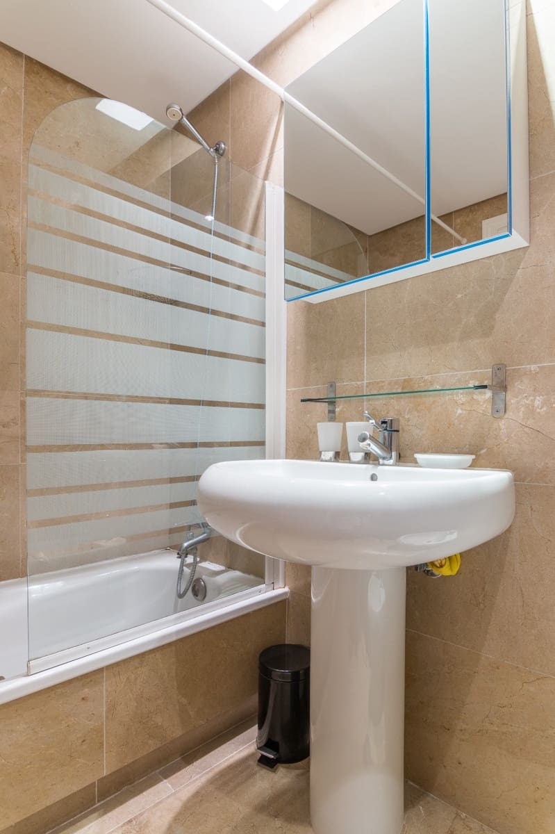 2 sypialnia Apartament na sprzedaż w Manilva z basenem garażem - 350 000 € (Ref: 9294248)