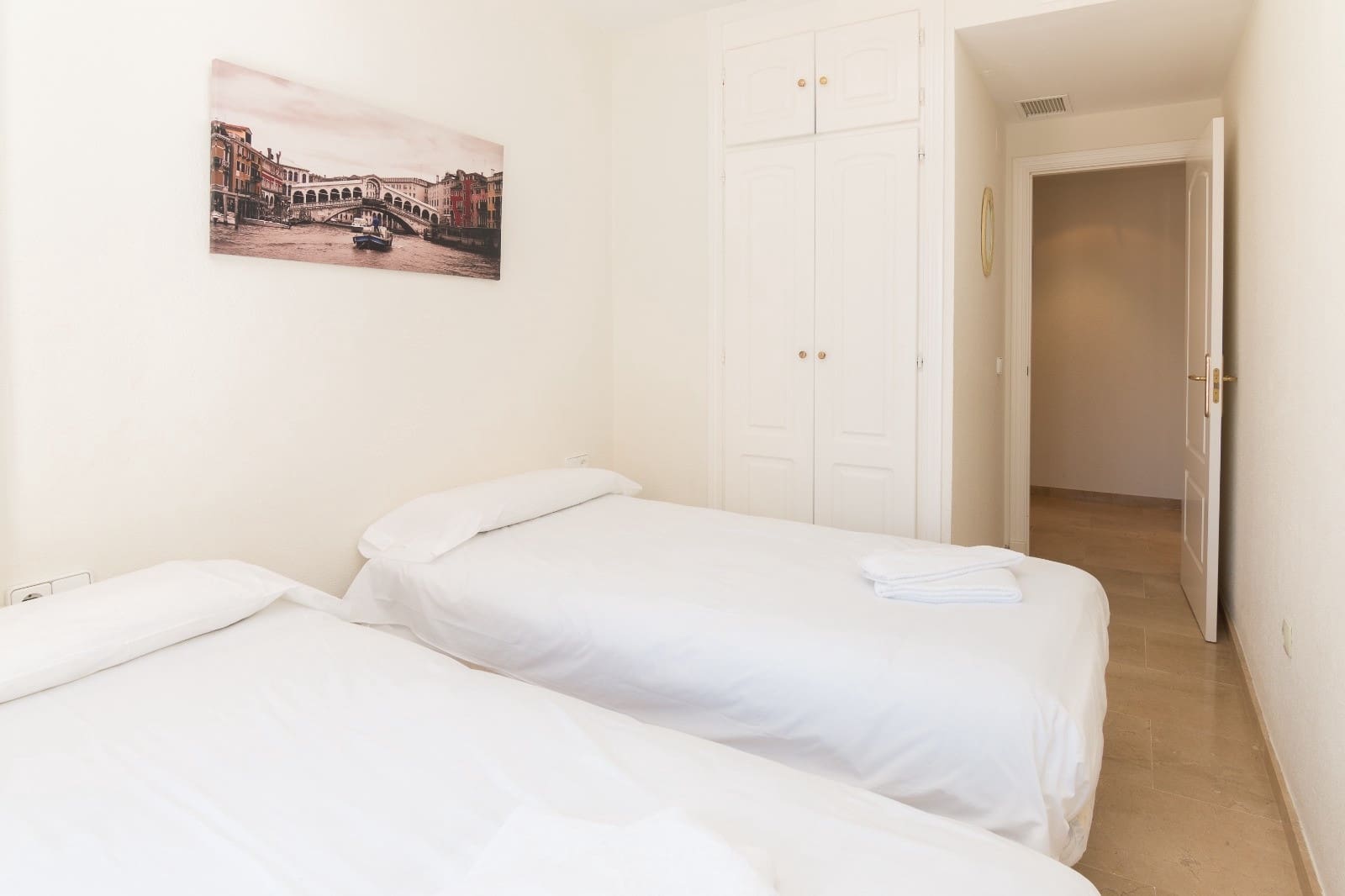 2 sypialnia Apartament na sprzedaż w Manilva z basenem garażem - 350 000 € (Ref: 9294248)