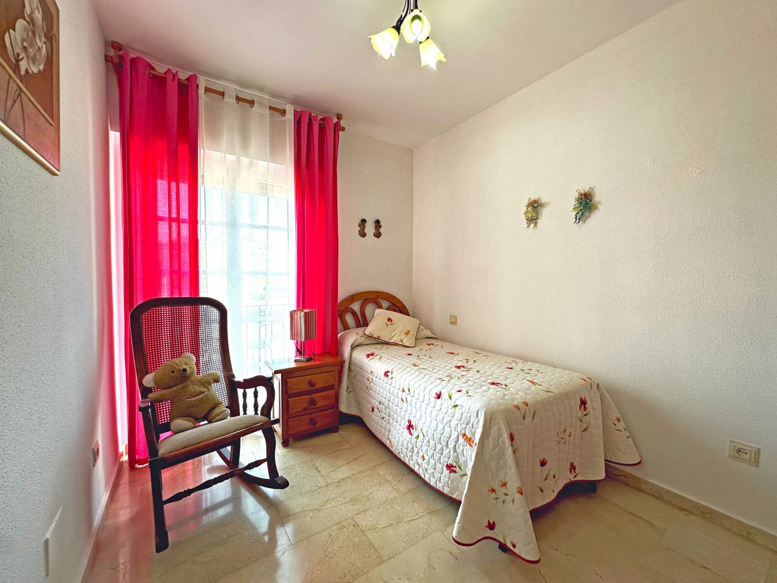 Casa de 3 habitaciones en Estepona en venta con garaje - 579.000 € (Ref: 9312827)