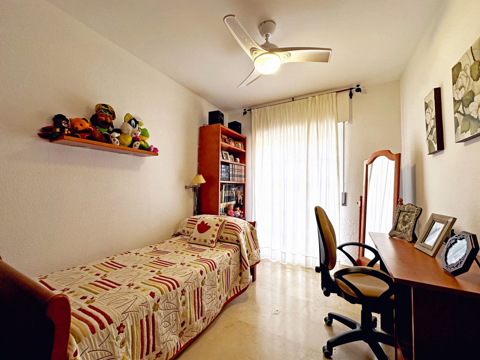 Casa de 3 habitaciones en Estepona en venta con garaje - 579.000 € (Ref: 9312827)