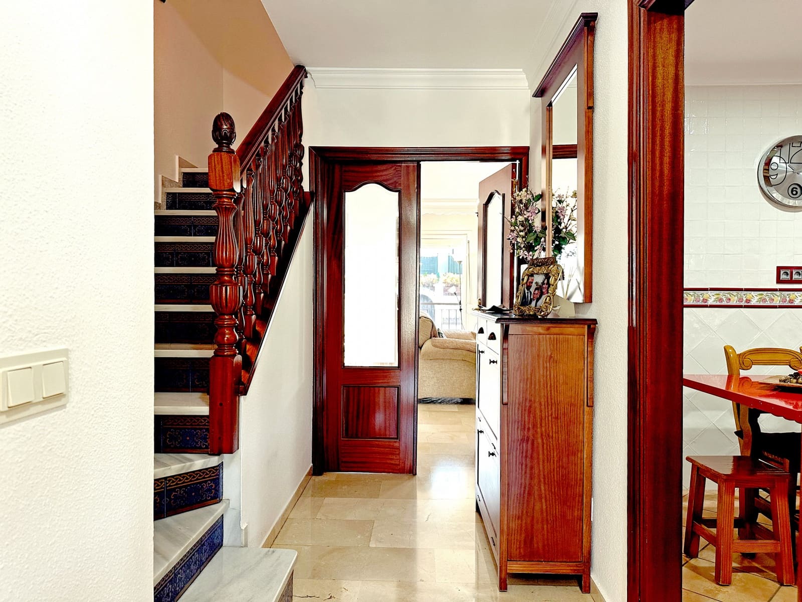 Casa de 3 habitaciones en Estepona en venta con garaje - 579.000 € (Ref: 9312827)