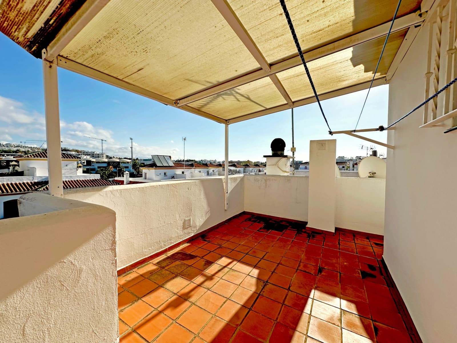 Casa de 3 habitaciones en Estepona en venta con garaje - 579.000 € (Ref: 9312827)