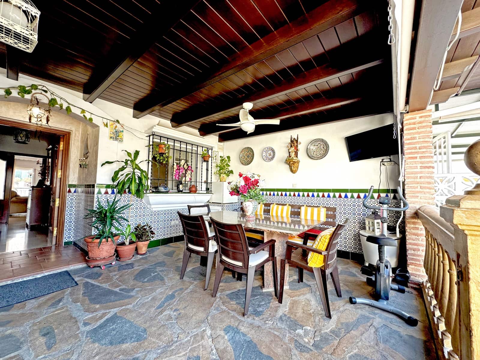 Casa de 3 habitaciones en Estepona en venta con garaje - 579.000 € (Ref: 9312827)