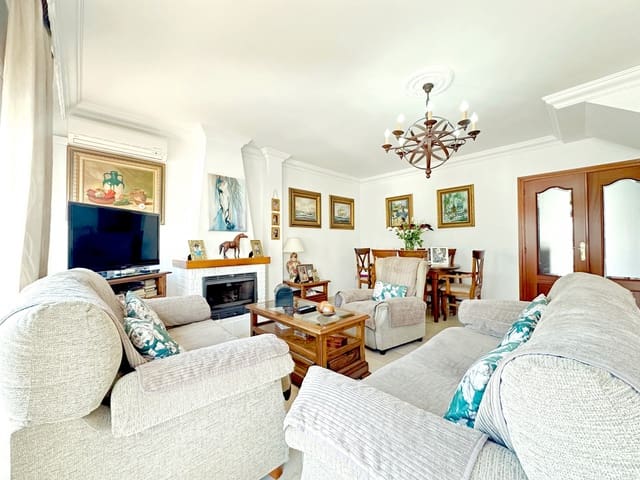 3 quarto Casa em Banda para venda em Zona Calvario, Estepona com garagem - 539 900 € (Ref: 9312827)