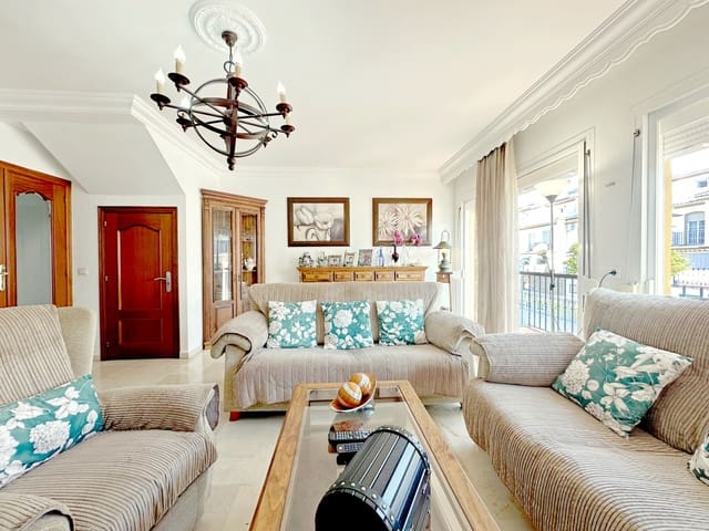 3 quarto Casa em Banda para venda em Zona Calvario, Estepona com garagem - 539 900 € (Ref: 9312827)