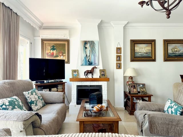 3 quarto Casa em Banda para venda em Zona Calvario, Estepona com garagem - 539 900 € (Ref: 9312827)