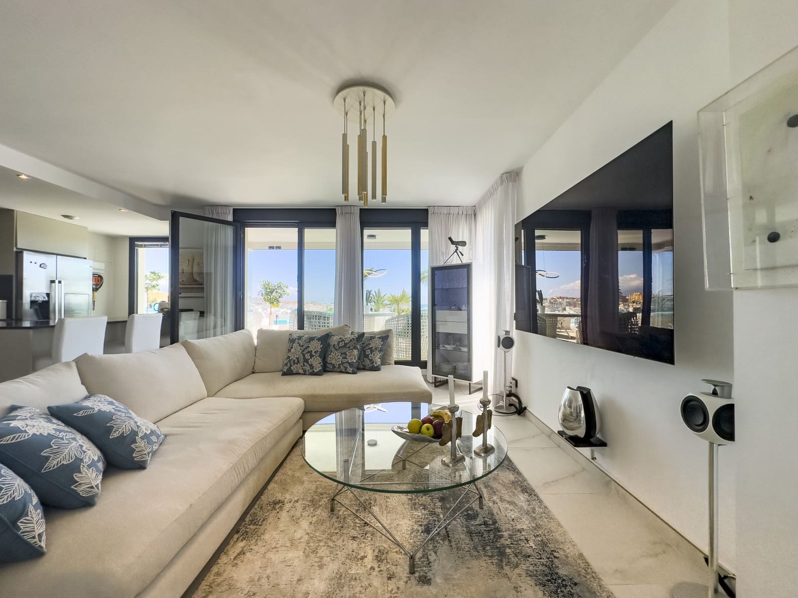 2 soveværelse Penthouse til salg i Estepona med swimmingpool garage - € 1.499.000 (Ref: 9317665)