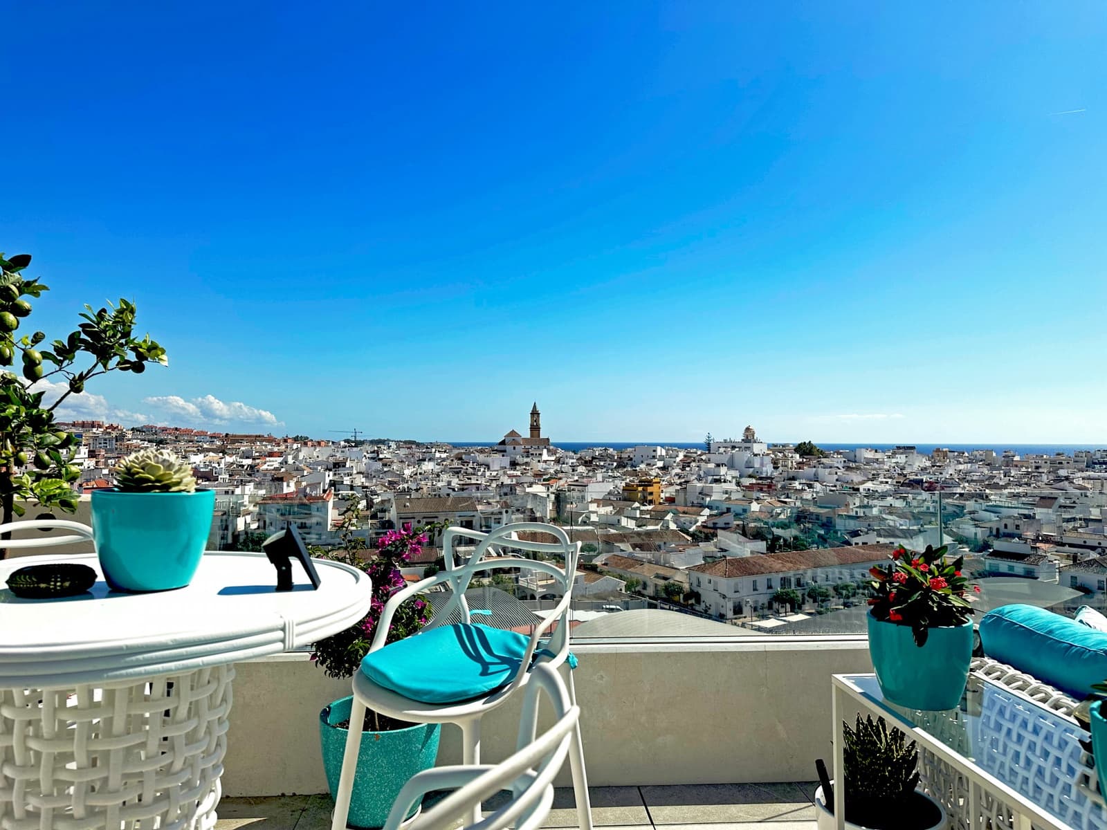 2 soveværelse Penthouse til salg i Estepona med swimmingpool garage - € 1.499.000 (Ref: 9317665)