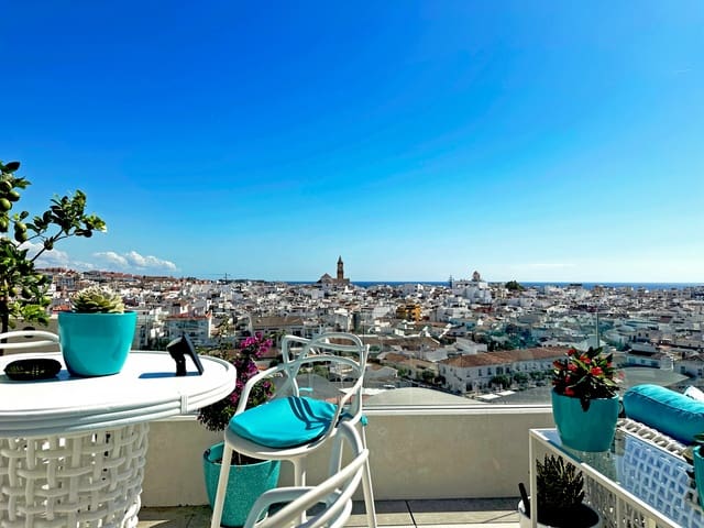 2 sypialnia Penthouse na sprzedaż w Estepona z basenem garażem - 1 499 000 € (Ref: 9317665)