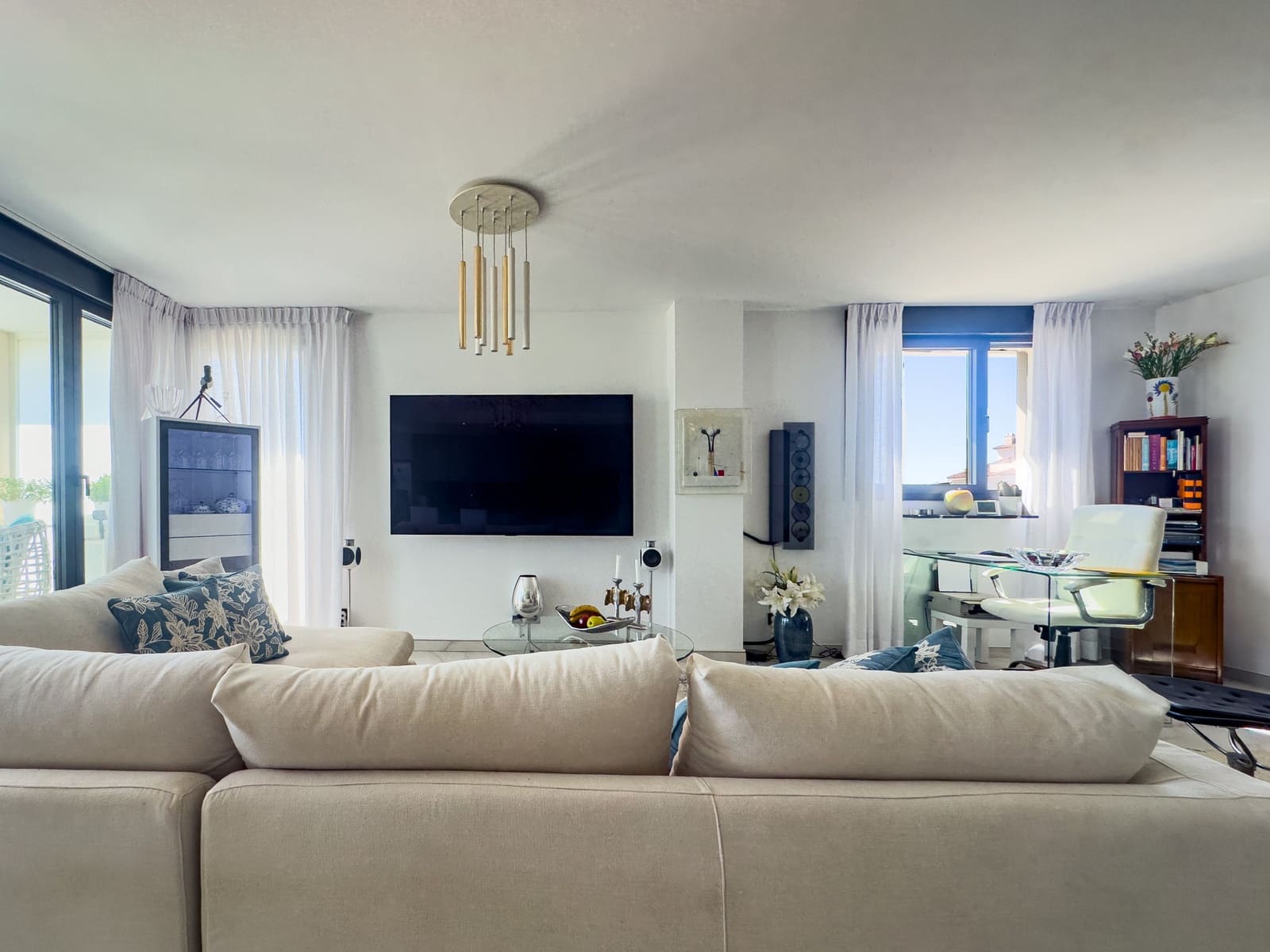 2 soveværelse Penthouse til salg i Estepona med swimmingpool garage - € 1.499.000 (Ref: 9317665)