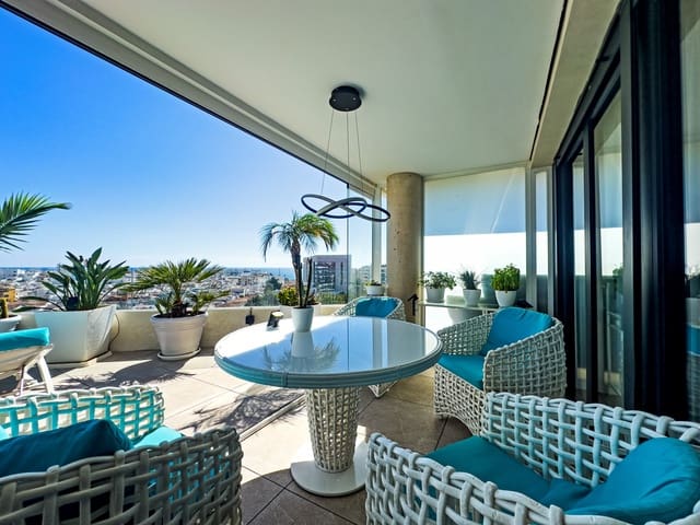 2 sypialnia Penthouse na sprzedaż w Estepona z basenem garażem - 1 499 000 € (Ref: 9317665)