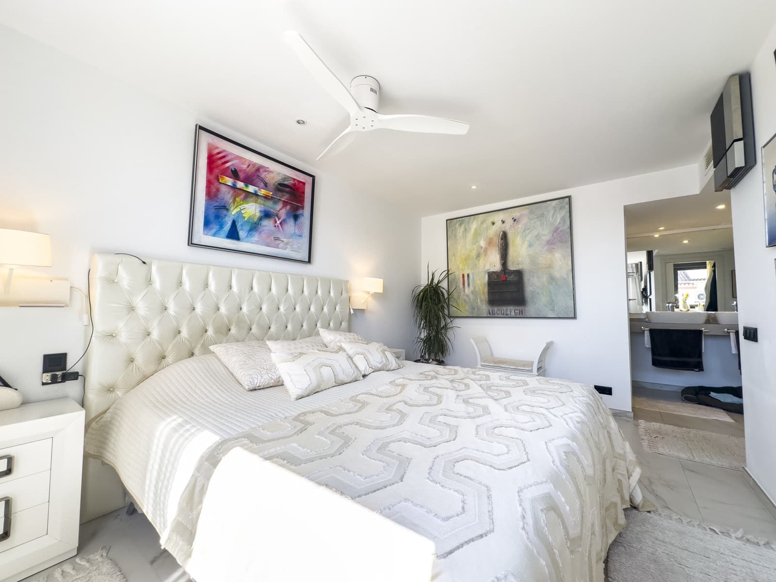 2 soveværelse Penthouse til salg i Estepona med swimmingpool garage - € 1.499.000 (Ref: 9317665)