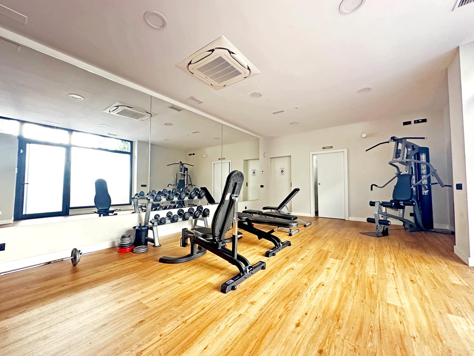 2 soveværelse Penthouse til salg i Estepona med swimmingpool garage - € 1.499.000 (Ref: 9317665)