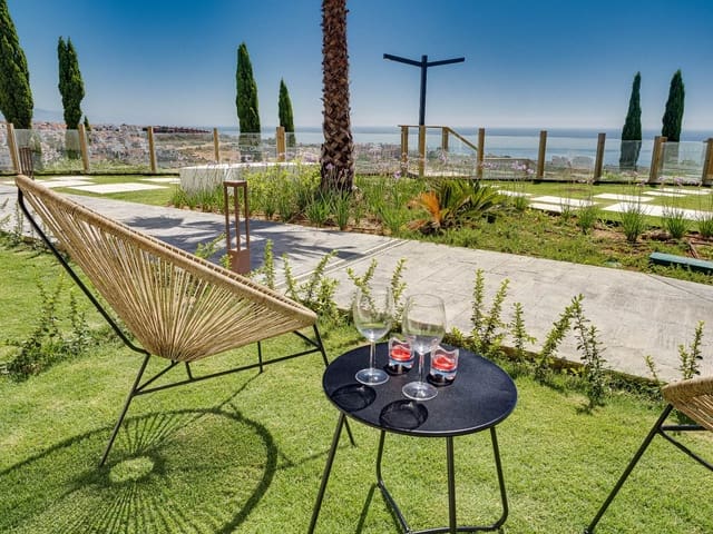 3 quarto Apartamento para venda em Alcorrín, Manilva com piscina - 265 000 € (Ref: 9321691)