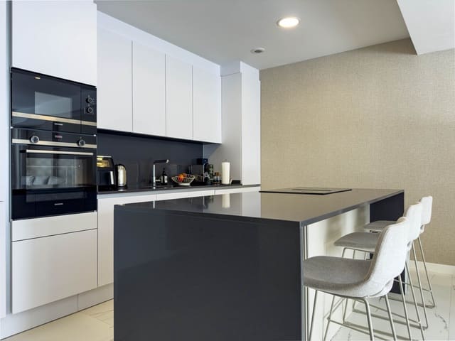 2 chambre Appartement à vendre à Casares avec piscine garage - 650 000 € (Ref: 9326410)