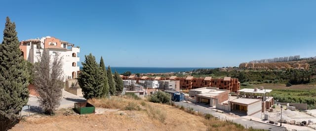 2 soverom Penthouse til salgs i Manilva med svømmebasseng garasje - € 545 000 (Ref: 9341030)