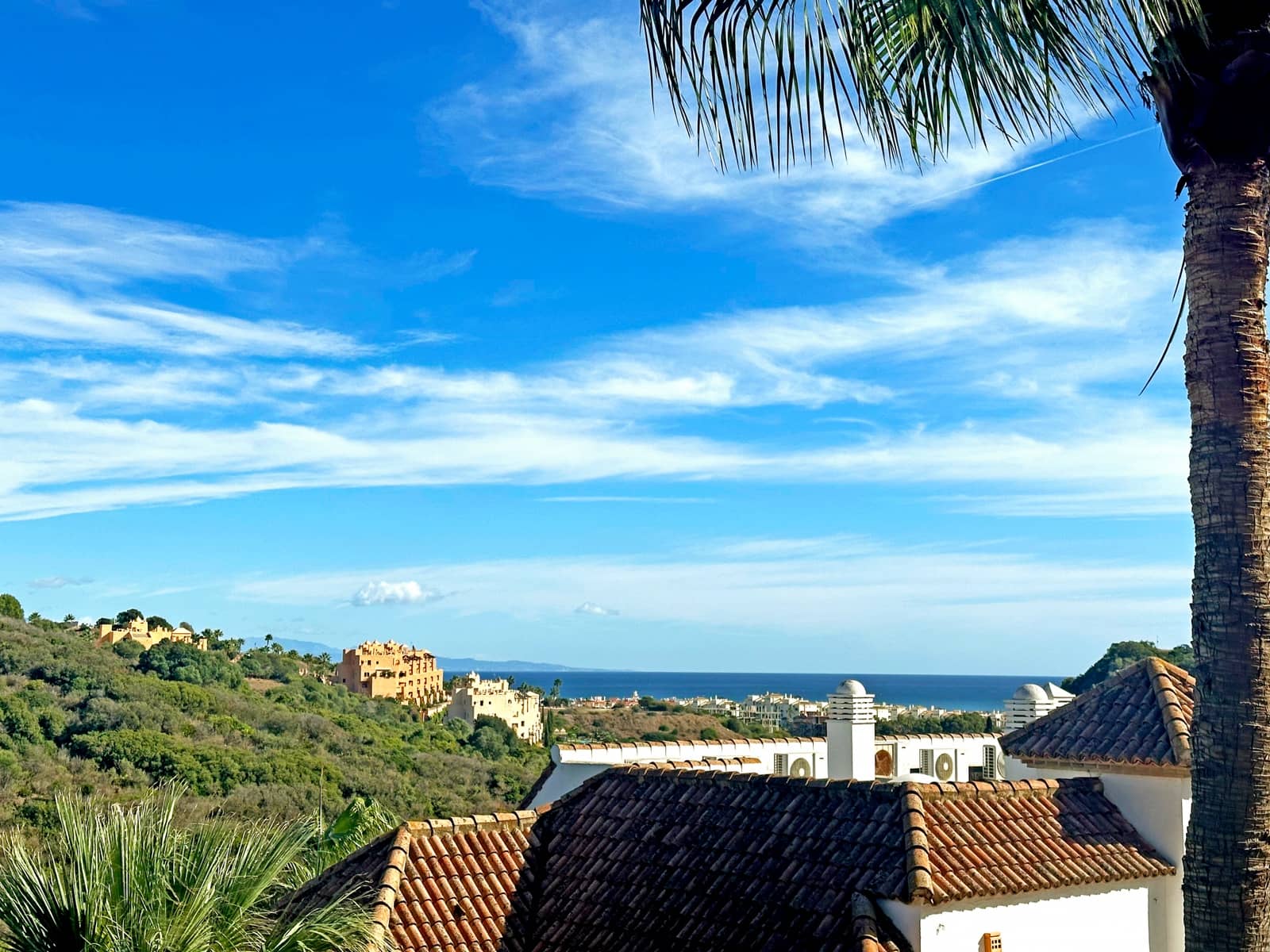 2 bedroom Apartment for sale in Manilva with pool garage - € 334,000 (Ref: 9349317)