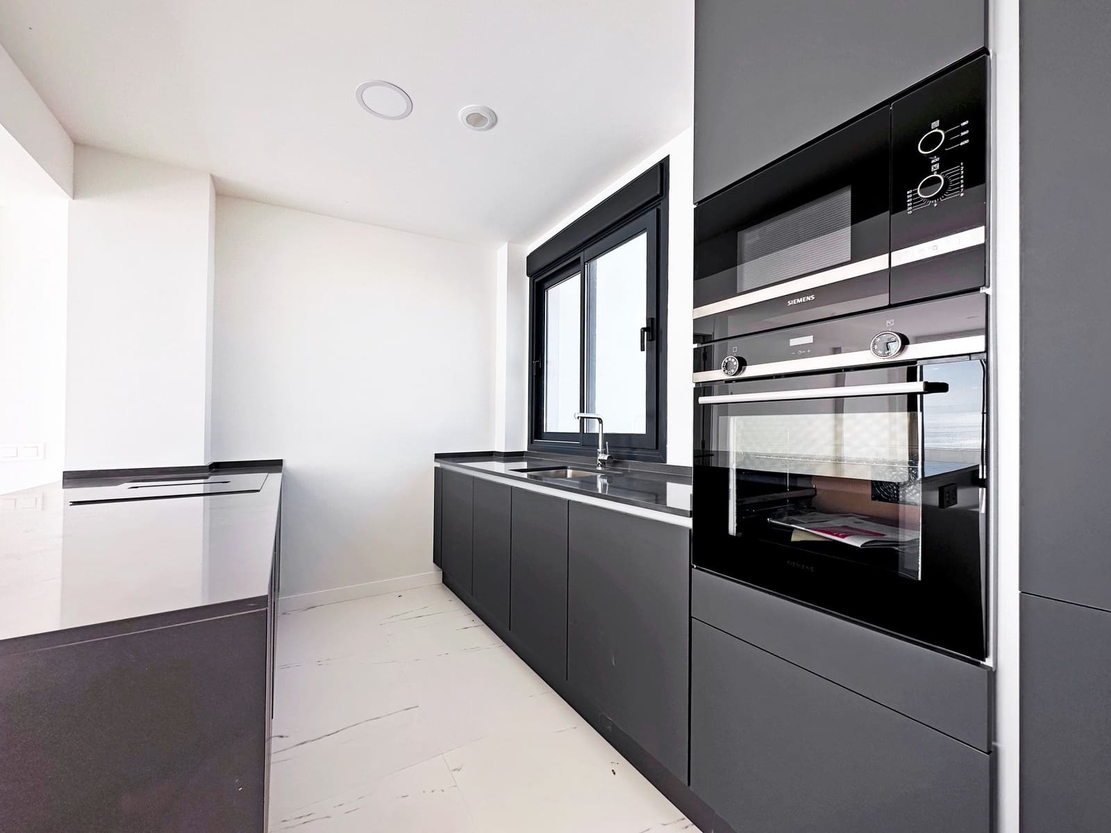 3 bedroom Penthouse for sale in Casares with pool garage - € 850,000 (Ref: 9349318)