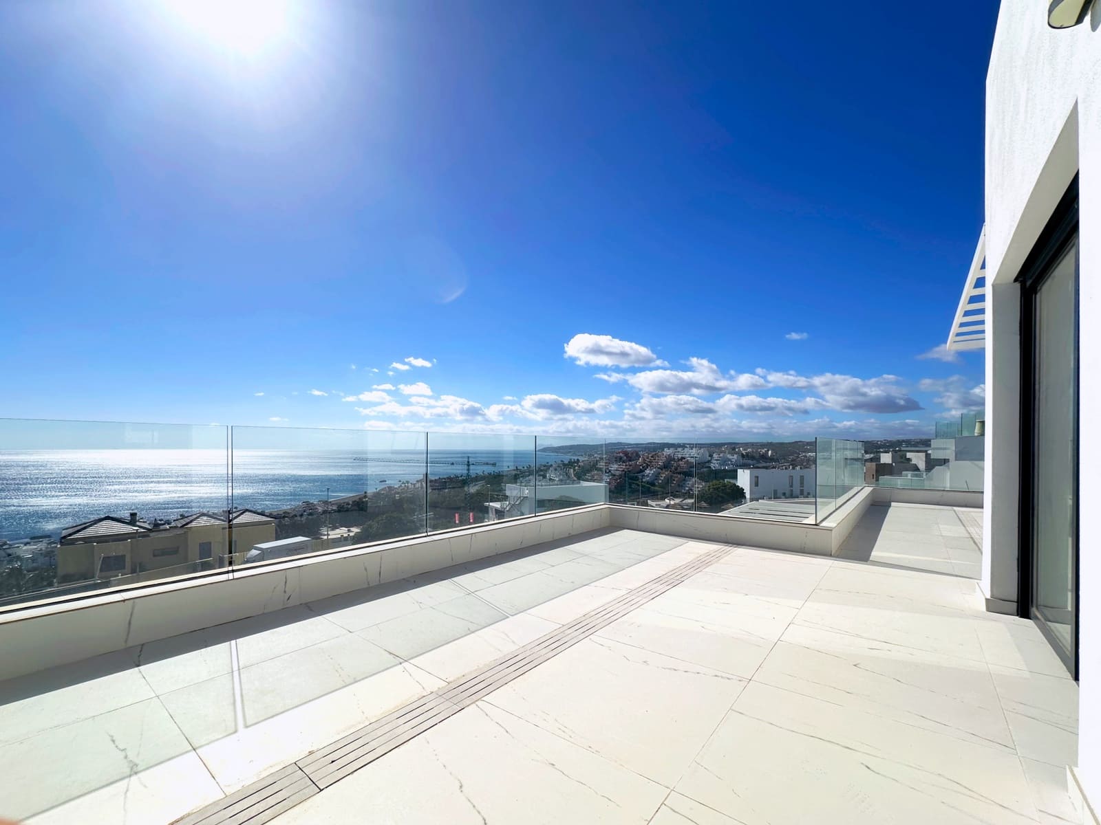 3 bedroom Penthouse for sale in Casares with pool garage - € 850,000 (Ref: 9349318)