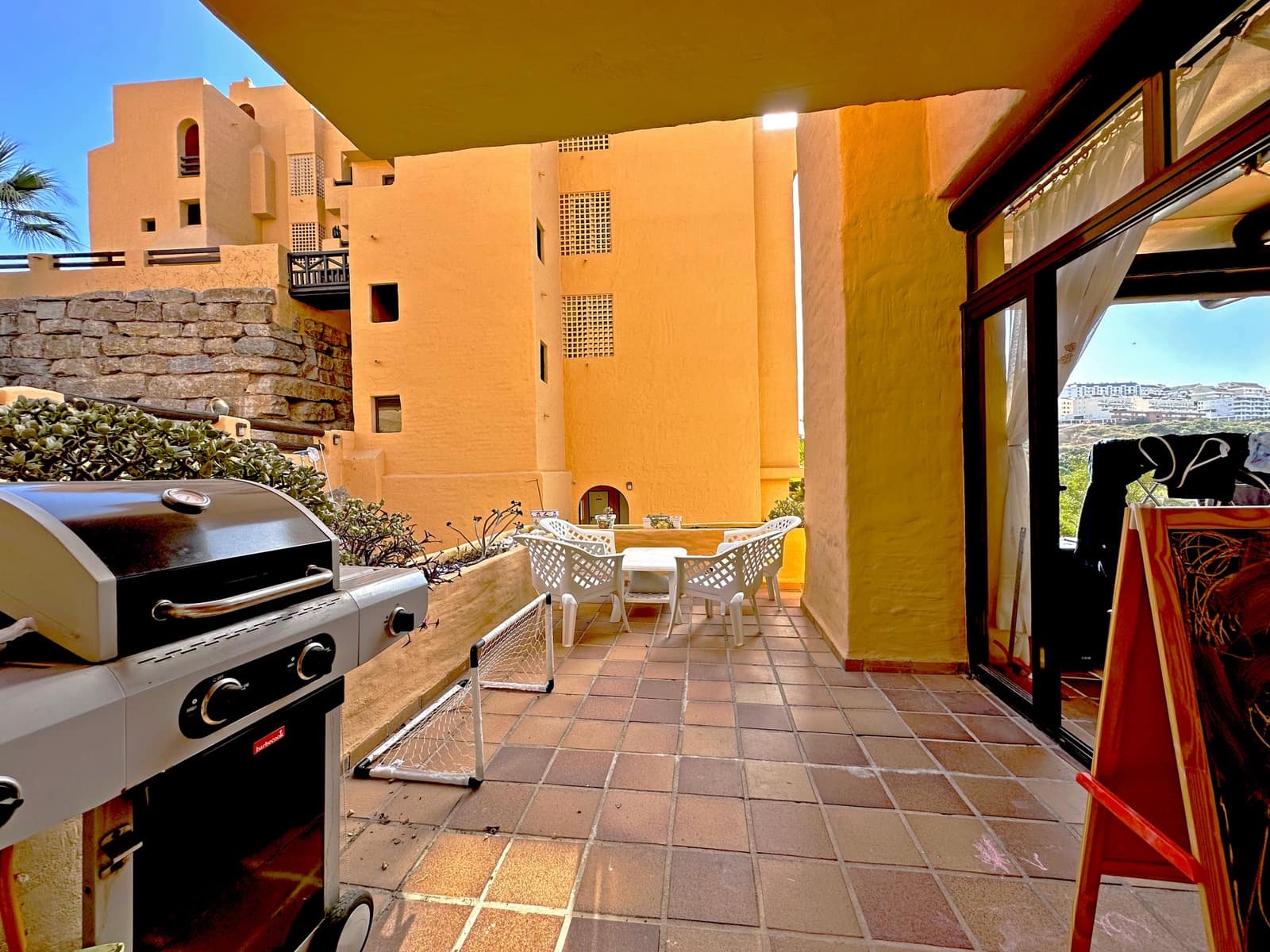 3 chambre Appartement à vendre à Manilva avec piscine garage - 319 000 € (Ref: 9349319)